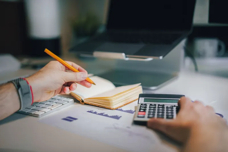 The 2% Rule: How Professional Bettors Stay Alive Long Enough to Actually Win